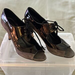 Vaneli Gray and Black lace up peep toe style Shoe size 11